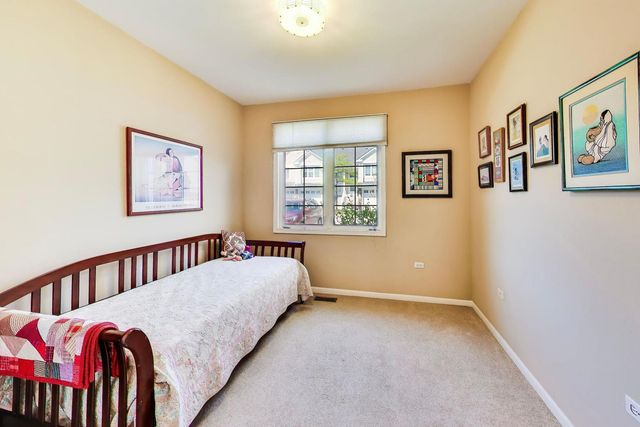 7404 LINCOLN Avenue B, Skokie, IL 60076