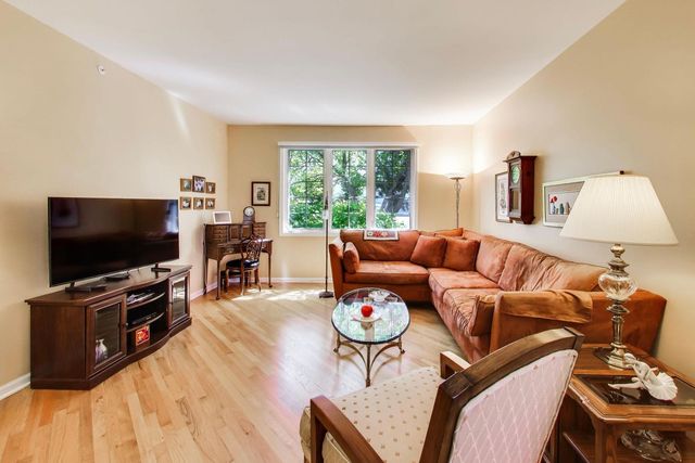 7404 LINCOLN Avenue B, Skokie, IL 60076