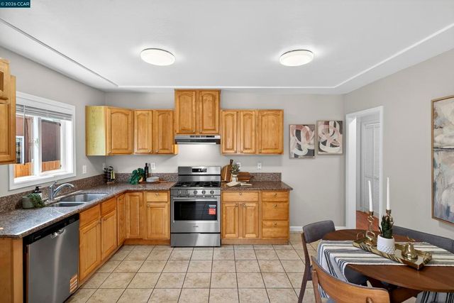 329 45Th St, Richmond, CA 94805