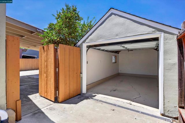 329 45Th St, Richmond, CA 94805