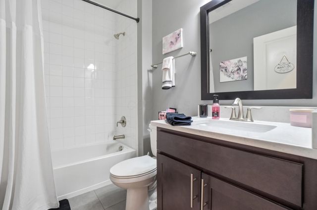 7044 Inchcape Lane, 14 14, Dublin, OH 43016