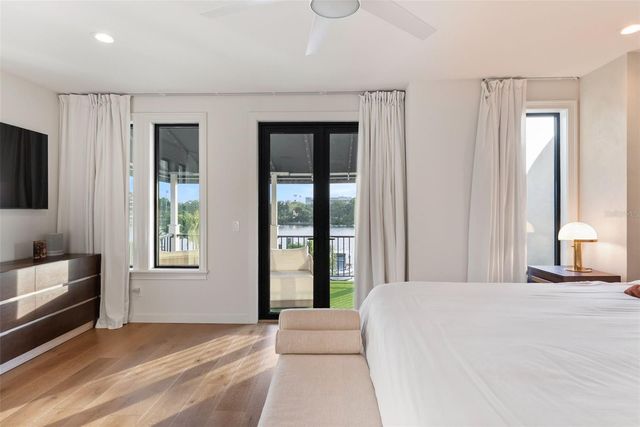 1123 ABBEYS WAY, Tampa, FL 33602