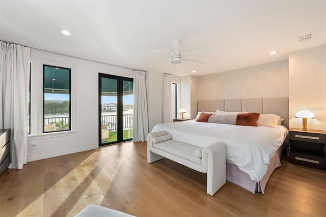 1123 ABBEYS WAY, Tampa, FL 33602