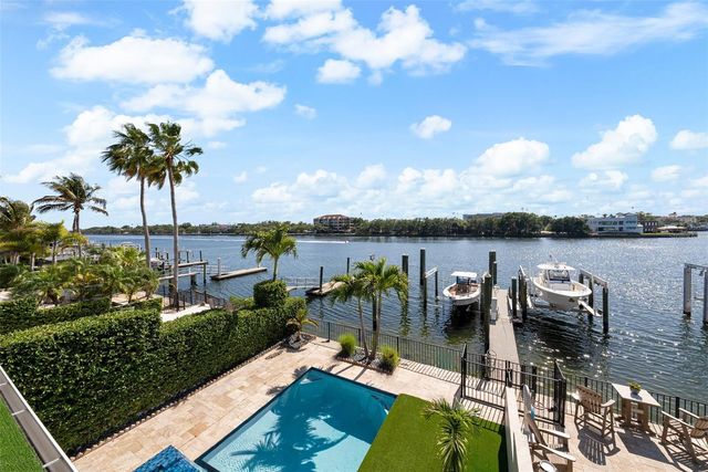 1123 ABBEYS WAY, Tampa, FL 33602