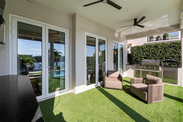 1123 ABBEYS WAY, Tampa, FL 33602