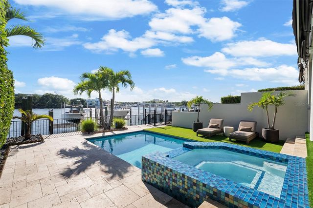 1123 ABBEYS WAY, Tampa, FL 33602