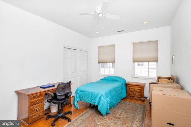 14 HUMMINGBIRD DR, Hamilton, NJ 08690