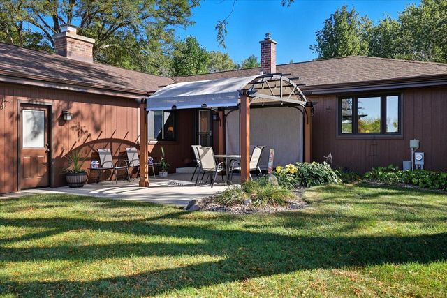 2907 Cone View LANE, Waukesha, WI 53188