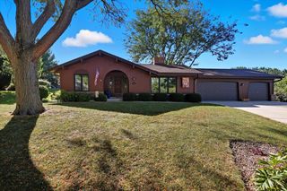 2907 Cone View LANE, Waukesha, WI 53188