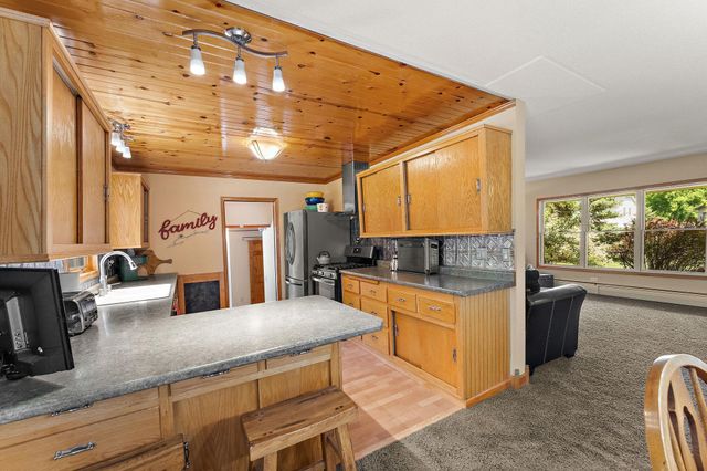 1049 2nd Street, Saint Paul Park, MN 55071
