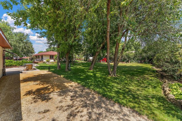 1049 2nd Street, Saint Paul Park, MN 55071