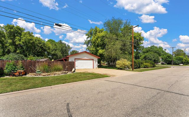 1049 2nd Street, Saint Paul Park, MN 55071