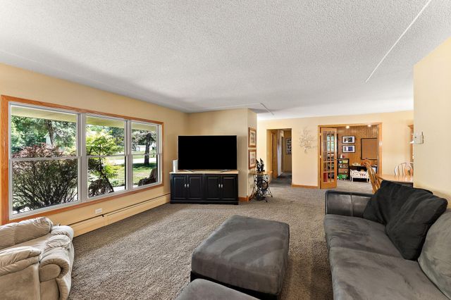 1049 2nd Street, Saint Paul Park, MN 55071