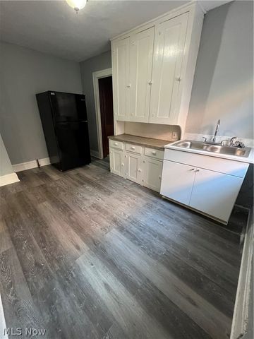 1742 Ford Avenue 1, Akron, OH 44305