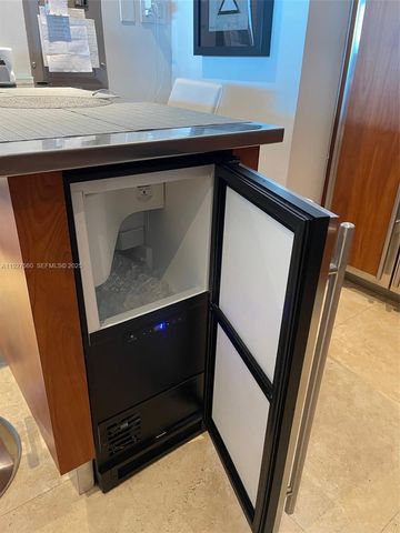 1331 Brickell Bay Dr 3607, Miami, FL 33131