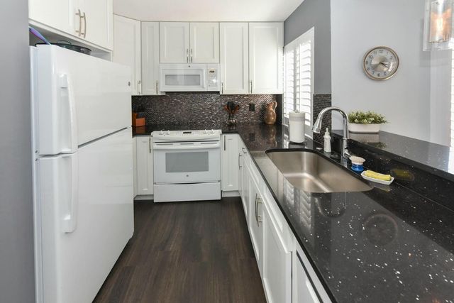 353 S US Hwy 1 B306, Jupiter, FL 33477