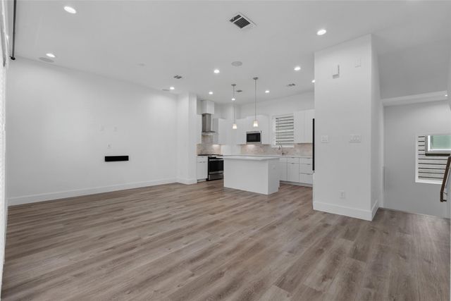 513 Schweikhardt Street, Houston, TX 77020