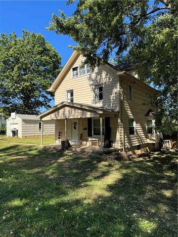 10212 E 31st Street S, Independence, MO 64052