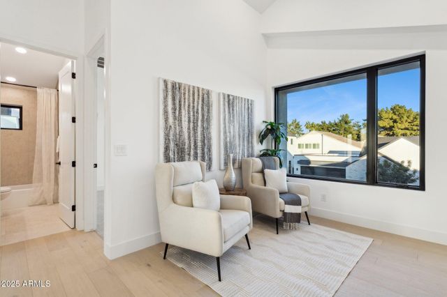 6330 N 10TH Drive, Phoenix, AZ 85013