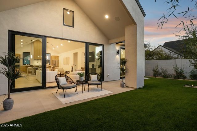 6330 N 10TH Drive, Phoenix, AZ 85013