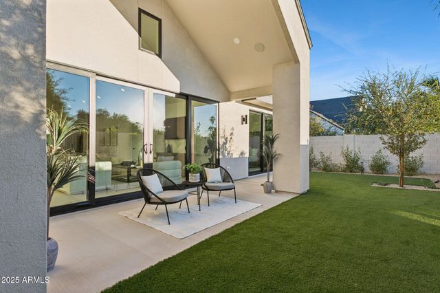 6330 N 10TH Drive, Phoenix, AZ 85013