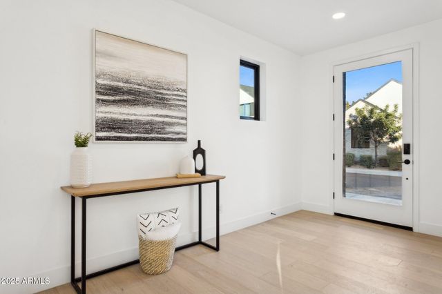 6330 N 10TH Drive, Phoenix, AZ 85013