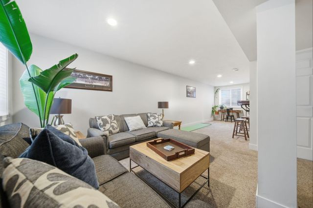 7206 Meadowgrass Court SE, Caledonia, MI 49316