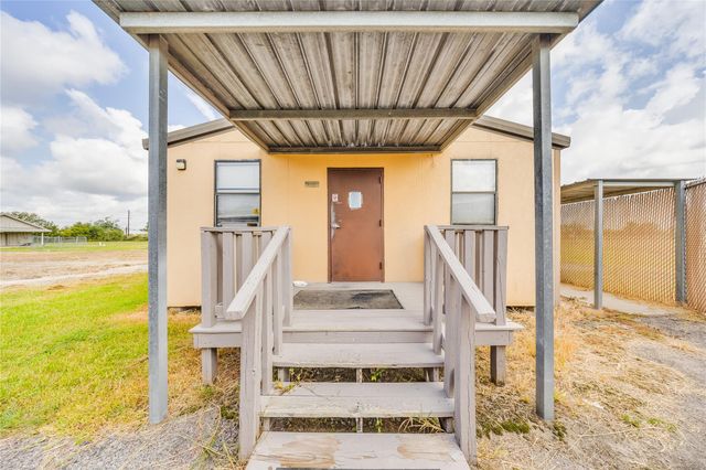 4227 Old Chocolate Bayou Road, Manvel, TX 77578