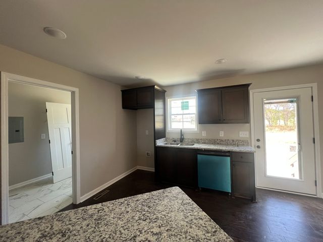 131 N Harris Ln, Portland, TN 37148