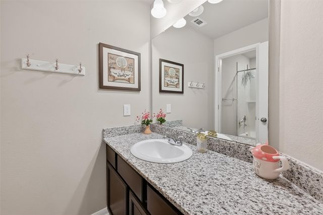 457 Auburn Pines Drive, Montgomery, TX 77316