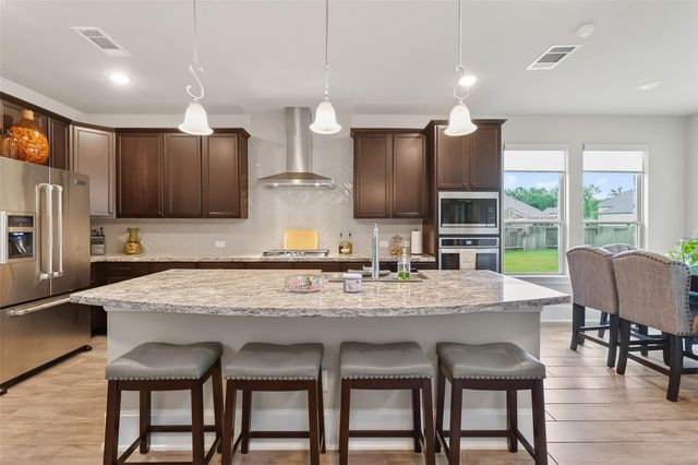 457 Auburn Pines Drive, Montgomery, TX 77316