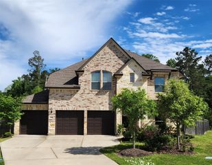 457 Auburn Pines Drive, Montgomery, TX 77316