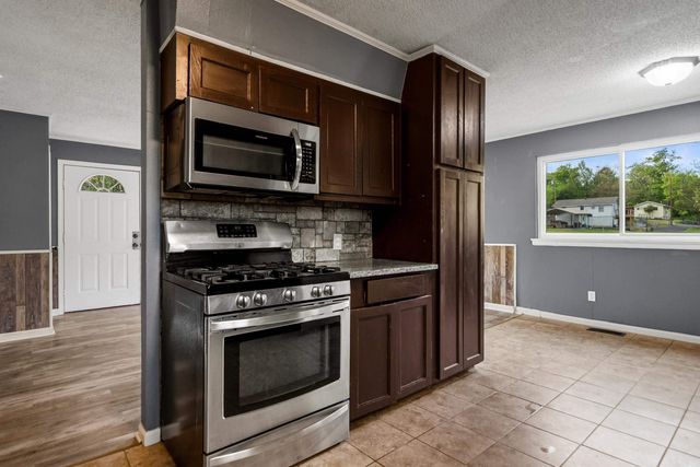 101 Hood Place, Hot Springs, AR 71901