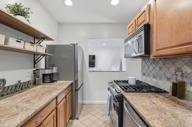 101 Old Mamaroneck Road 1c5, White Plains, NY 10605