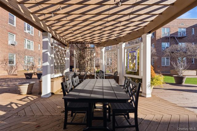 101 Old Mamaroneck Road 1c5, White Plains, NY 10605