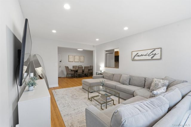 101 Old Mamaroneck Road 1c5, White Plains, NY 10605