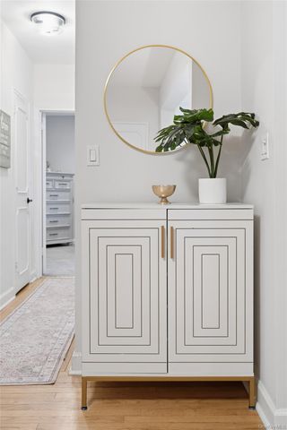 101 Old Mamaroneck Road 1c5, White Plains, NY 10605