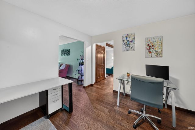 51877 N Shoreham Court, South Bend, IN 46637