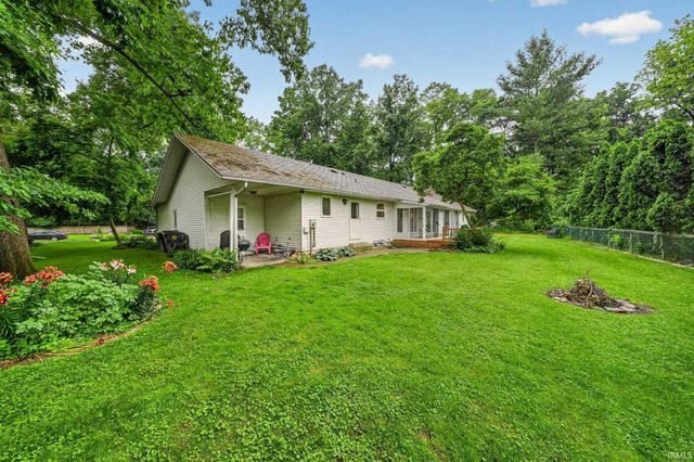 51877 N Shoreham Court, South Bend, IN 46637