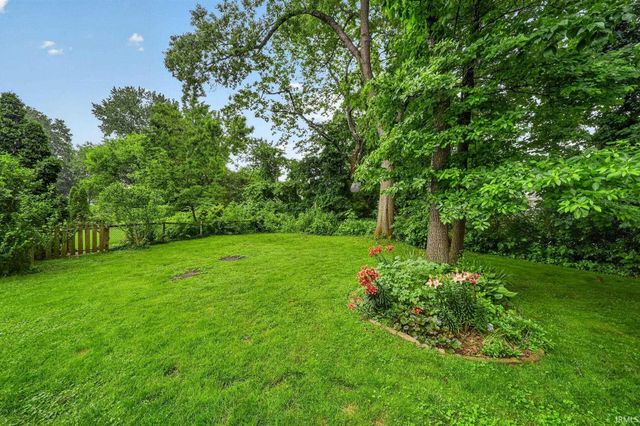 51877 N Shoreham Court, South Bend, IN 46637