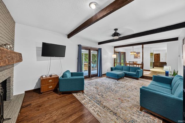 51877 N Shoreham Court, South Bend, IN 46637