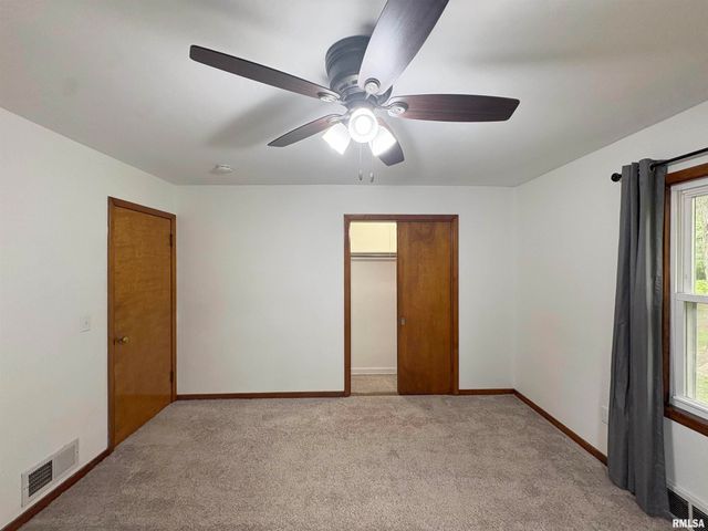 5414 N UNIVERSITY Street, Peoria, IL 61614
