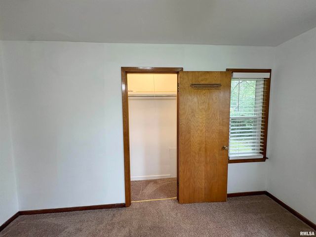 5414 N UNIVERSITY Street, Peoria, IL 61614