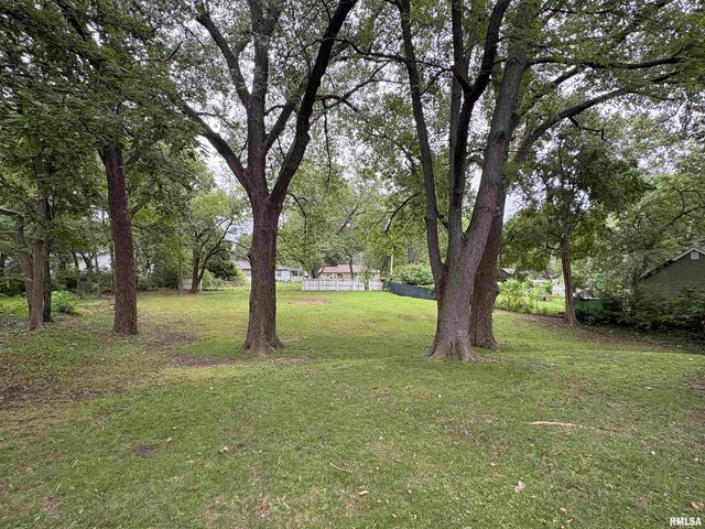 5414 N UNIVERSITY Street, Peoria, IL 61614