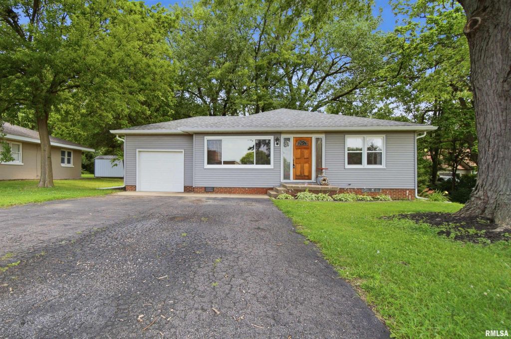 5414 N UNIVERSITY Street, Peoria, IL 61614