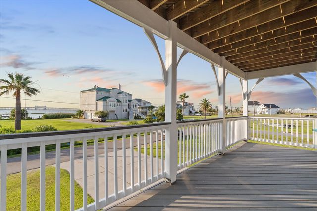 9605 Teichman Road, Galveston, TX 77554