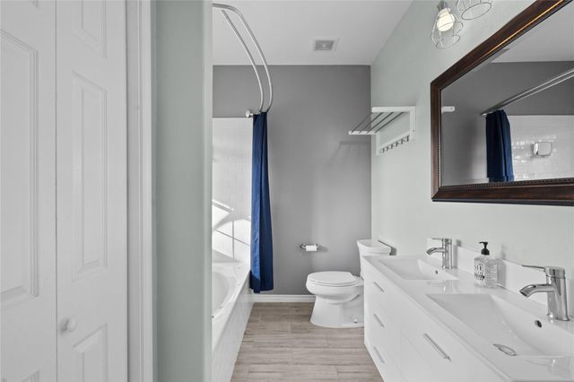 9605 Teichman Road, Galveston, TX 77554