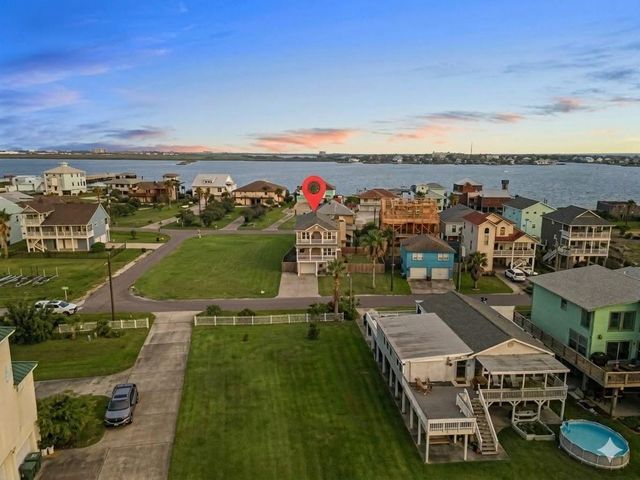 9605 Teichman Road, Galveston, TX 77554