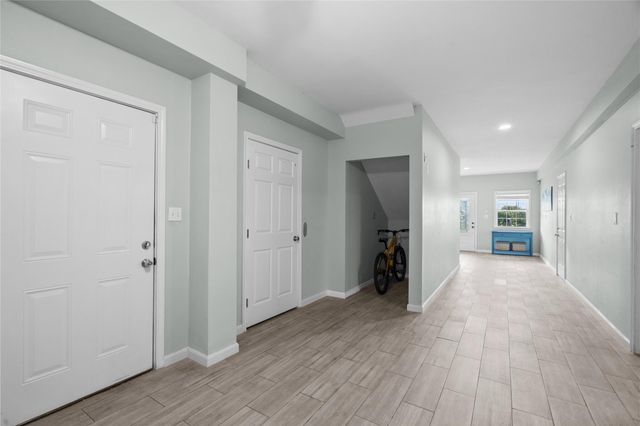 9605 Teichman Road, Galveston, TX 77554