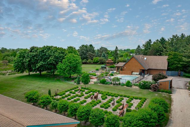 29295 N Callahan Road, Wauconda, IL 60084